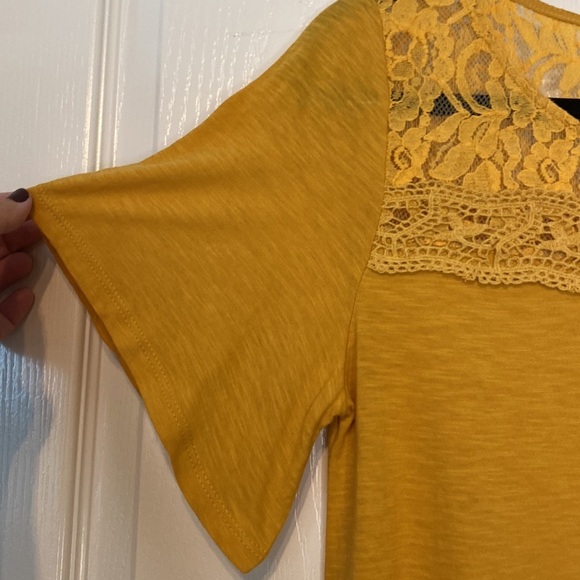 Woman’s Loft Blouse With Lace Details Shorts Sleeves Size XS Mustard Yellow - Picture 5 of 11